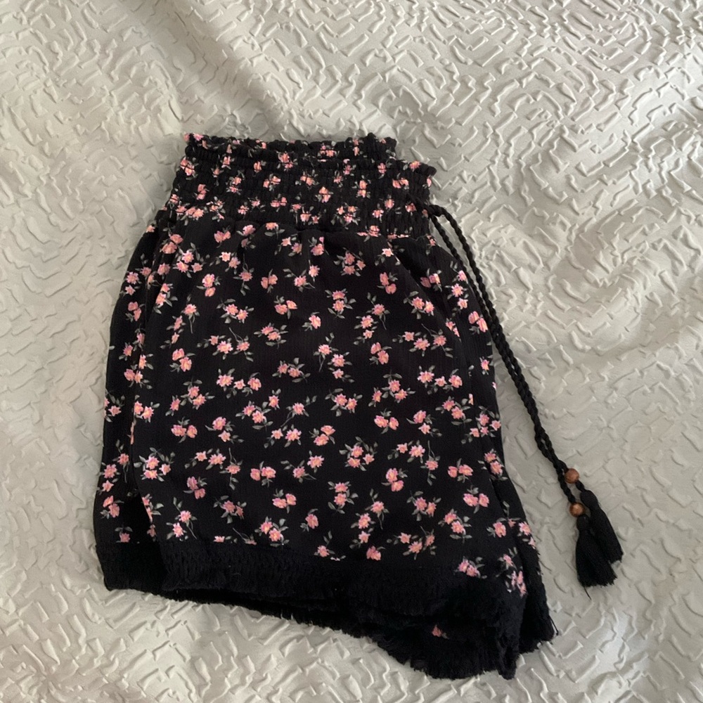 Youth XL no boundaries floral short